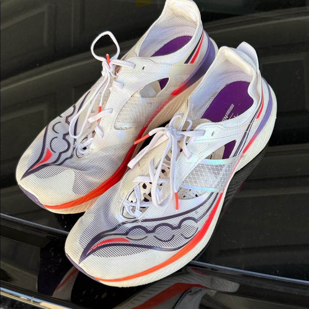 Saucony Endorphin Elite